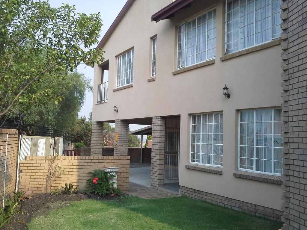 De Zevende Hemel Guesthouse Secunda Εξωτερικό φωτογραφία